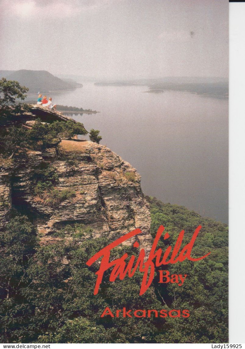 Fairfield Bay  Arkansas USA Large Postcard 11 Cm X 15 Cm Sugar Loaf Mountain Animation Cliff - Other & Unclassified