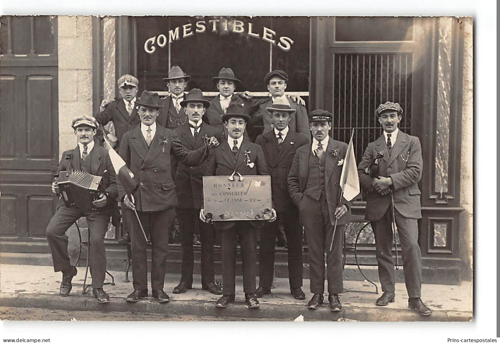 CPA 87 Carte Photo St Priest Taurion Un Groupe De Conscrit Classe 1922 Chez Denaut - Accordéon - Saint Priest Taurion