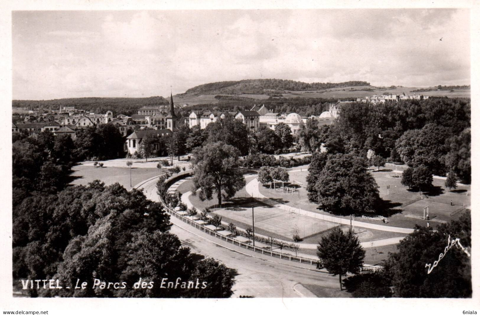 19455  VITTEL  Le  Parc Des Enfants   ( 2 Scans) 88 - Vittel