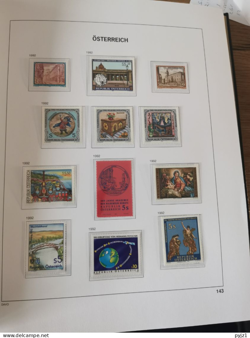 Austria 1989-2005 MNH in DAVO album and Leuchtturm pages