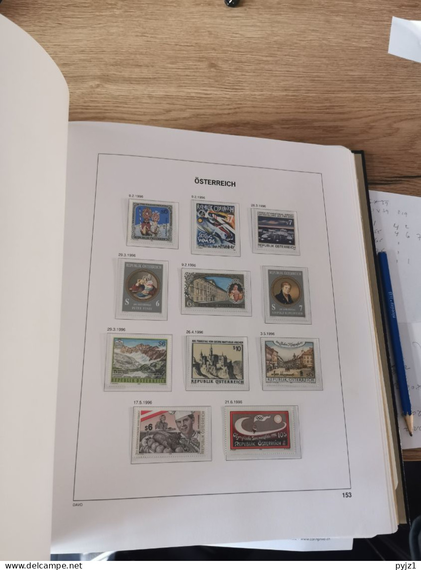 Austria 1989-2005 MNH in DAVO album and Leuchtturm pages