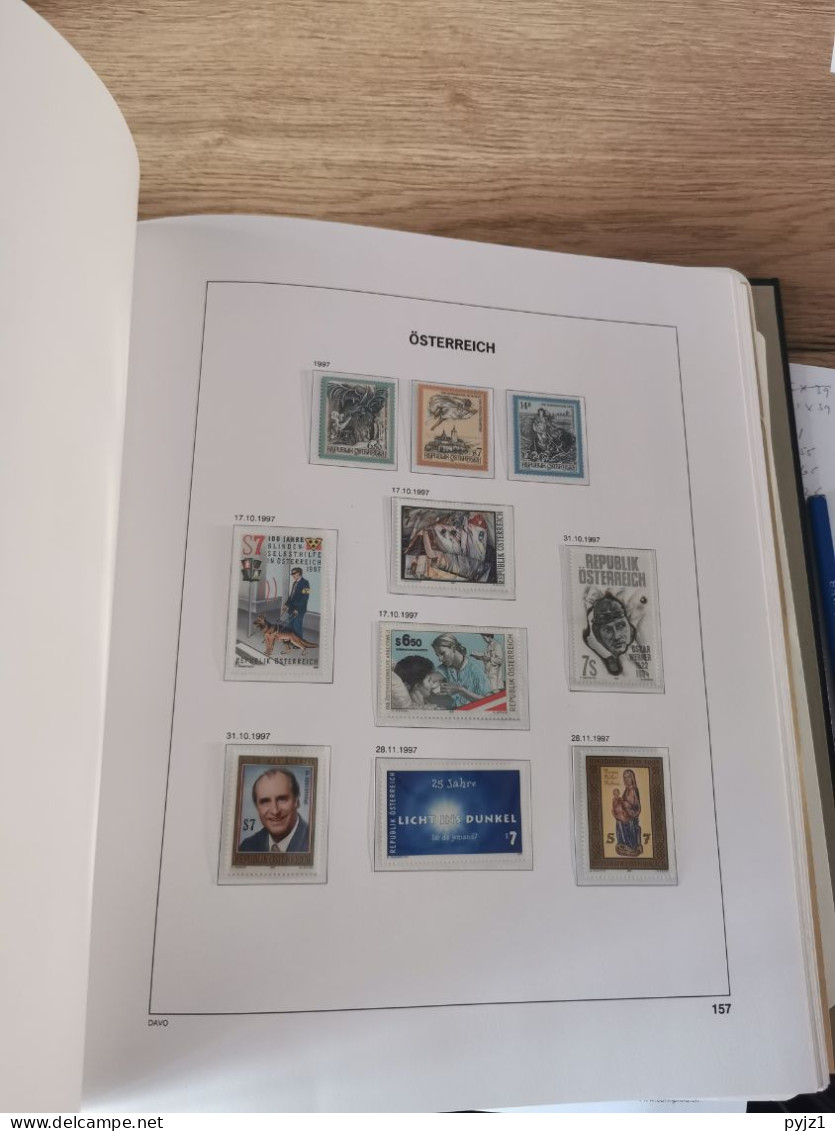 Austria 1989-2005 MNH in DAVO album and Leuchtturm pages