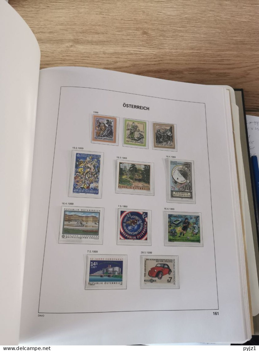 Austria 1989-2005 MNH in DAVO album and Leuchtturm pages