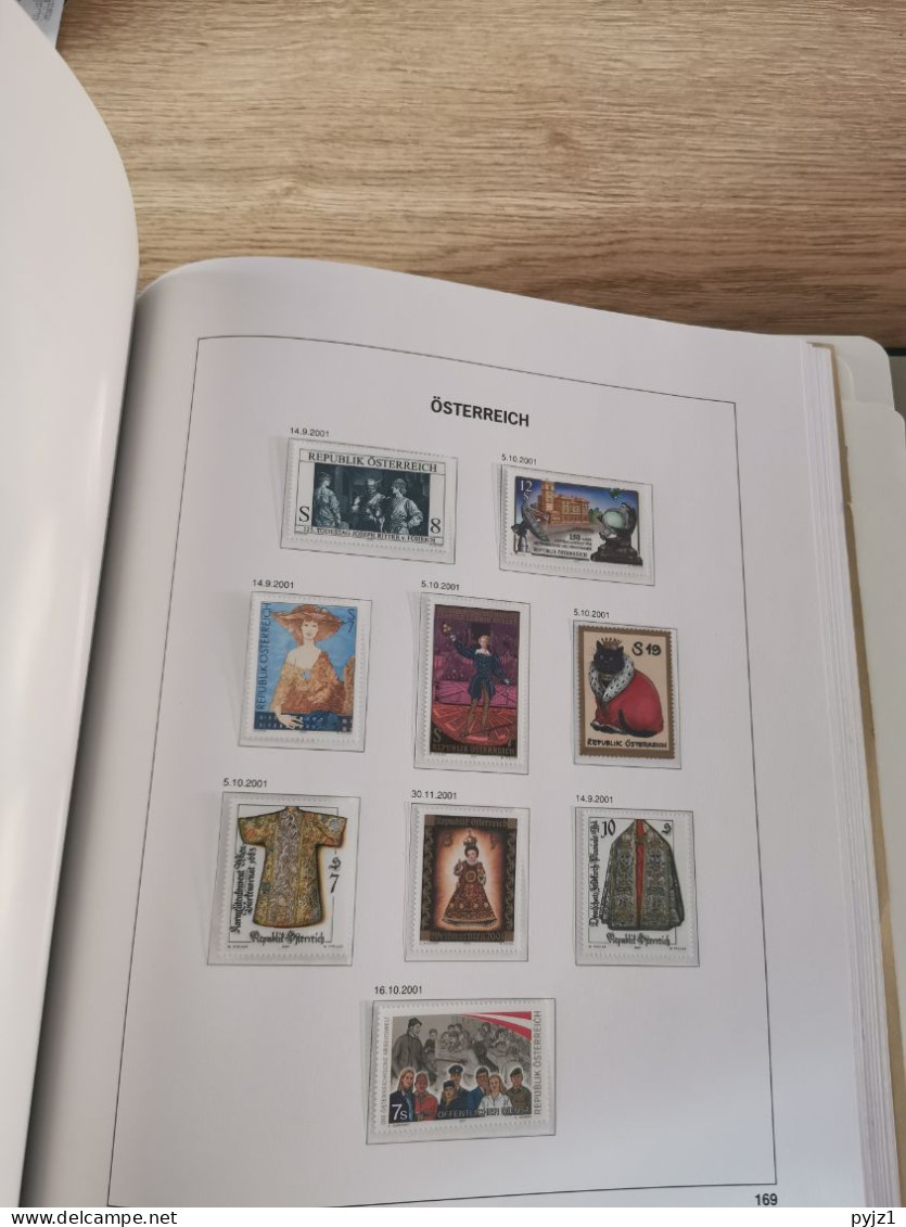 Austria 1989-2005 MNH in DAVO album and Leuchtturm pages