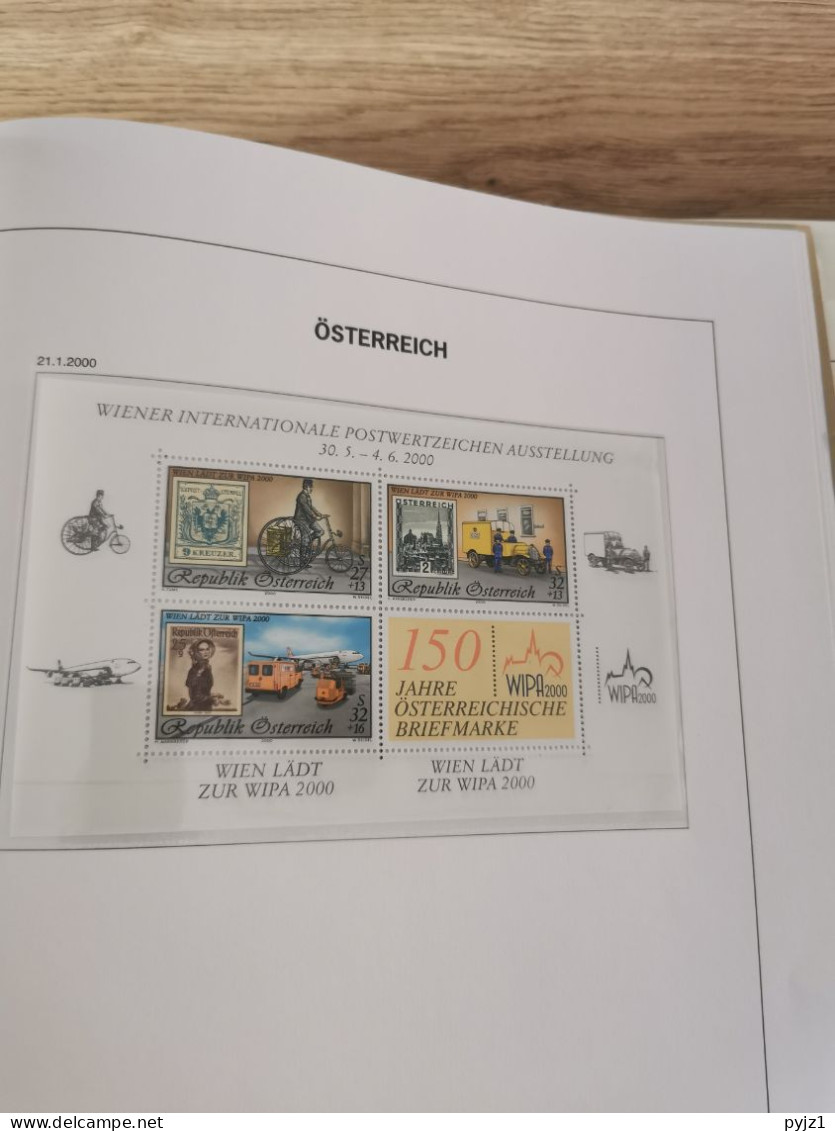 Austria 1989-2005 MNH in DAVO album and Leuchtturm pages