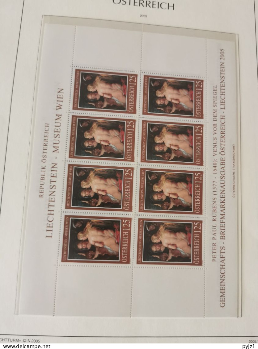 Austria 1989-2005 MNH in DAVO album and Leuchtturm pages