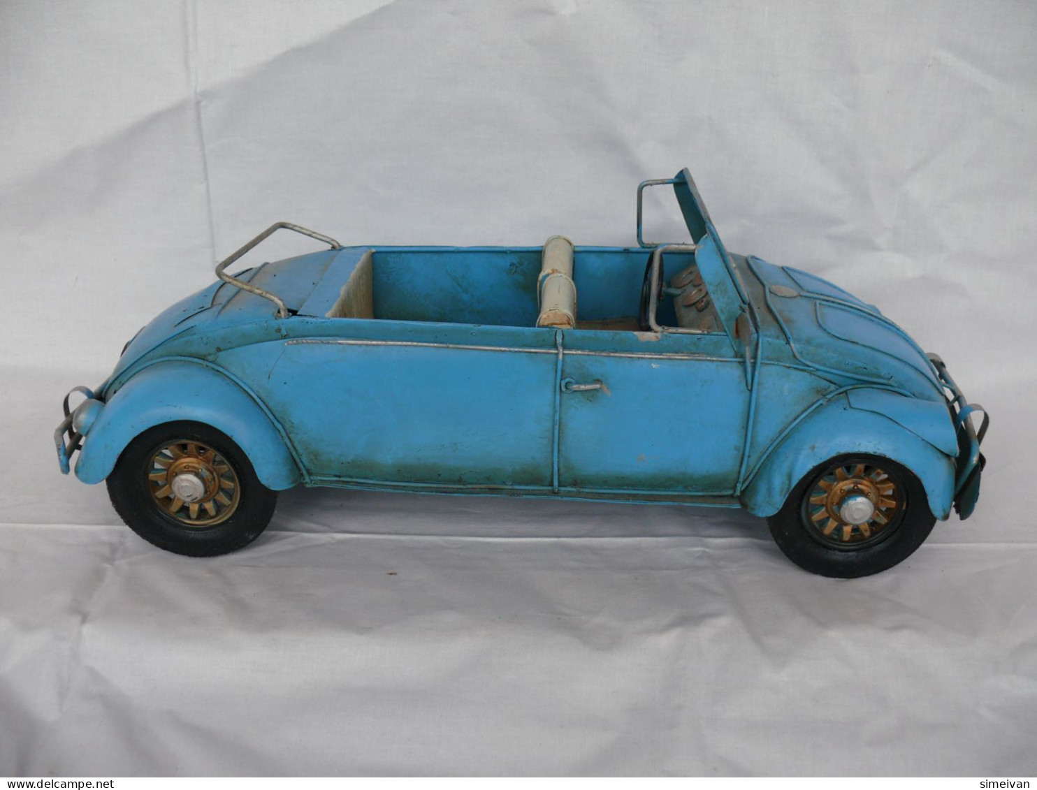 Beautiful Vintage Metal Car Volkswagen Beetle Cabrio Sheet Metal 36cm #1772 - Collectors Et Insolites - Toutes Marques