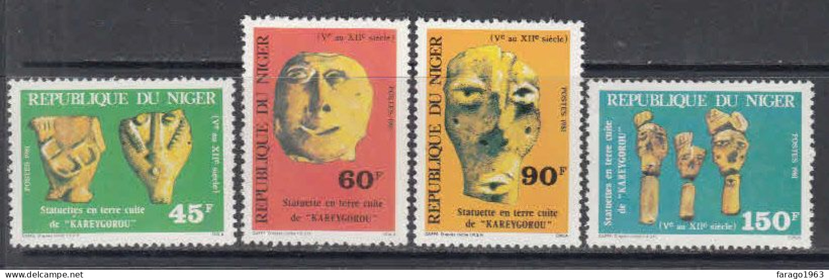 1981 Niger Kareygorou Statues Archaeology  Complete Set Of 4 - Niger (1960-...)