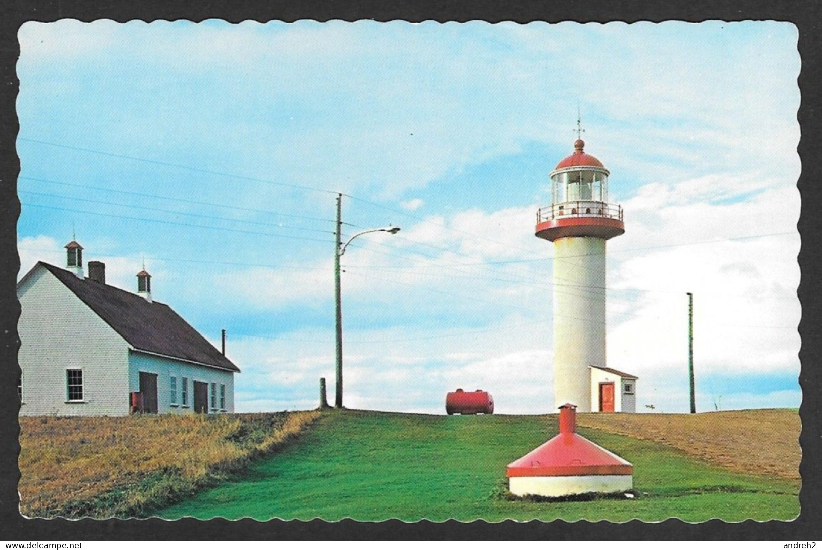 Lighthouse  Phare - Gaspésie Québec - Phare De La Madeleine - Lighthouse At Madeleine - Par Unic - No:21689-C - Gaspé