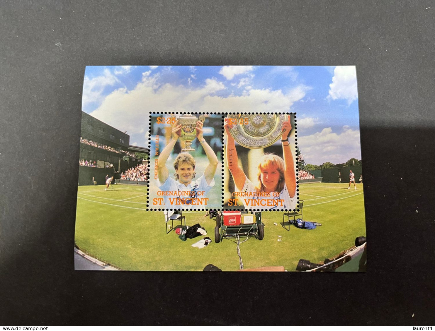 24-9-2023 (stamp) St Vincent (mint) Cricket Mini-sheet - Cricket