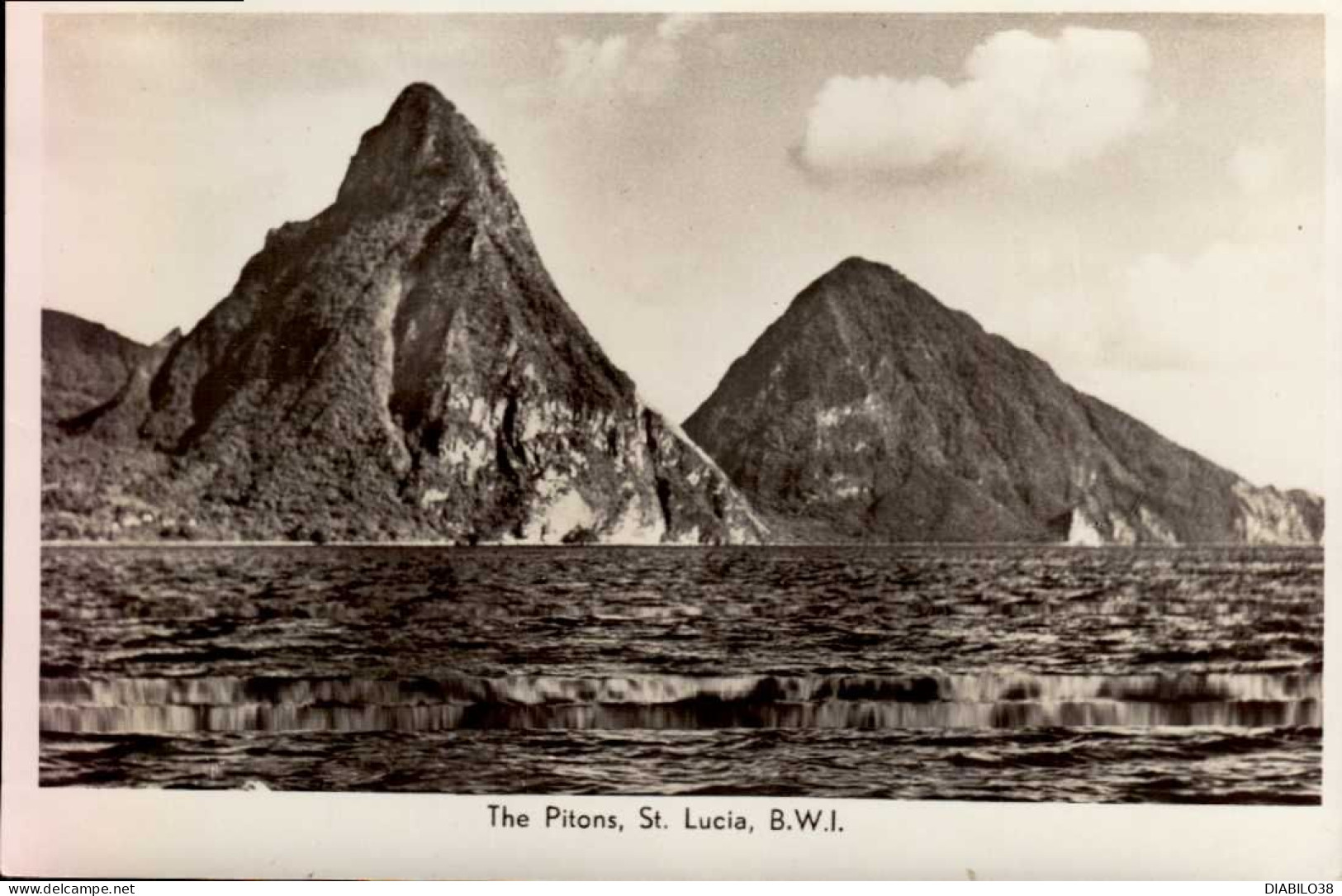 SAINTE-LUCIA   ( ANTILLES )   THE PITONS - St. Lucia