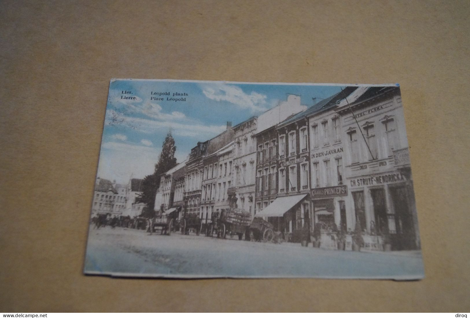 Lier - Lerre , Place Léopold 1922,RARE,colorisé,commerces,belle Carte Ancienne - Lier