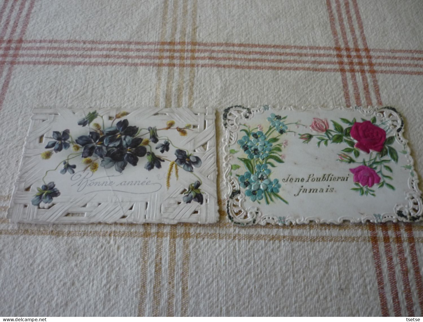 2 Cartes Découpi " Bonne Année " & " Je Ne T'oulierai Jamais "   / 10,5 Cm - 7,5 Cm - Blumen