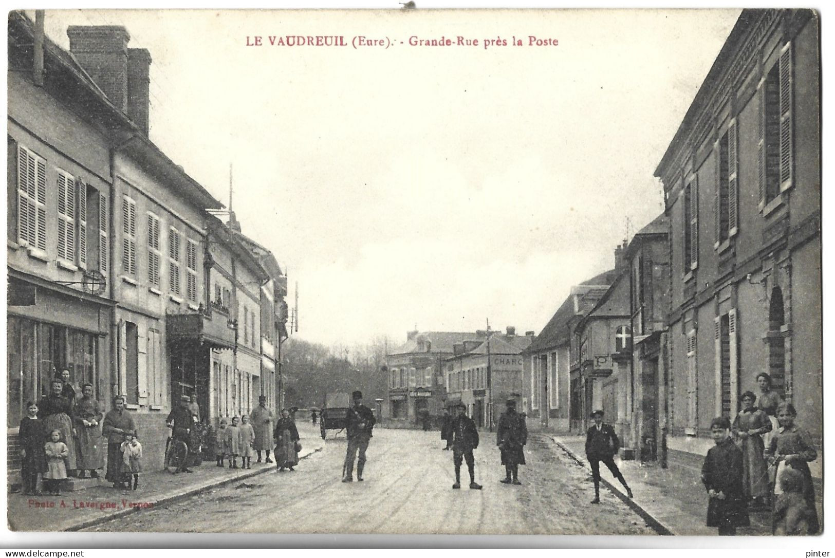 LE VAUDREUIL - Grande Rue Près De La Poste - Le Vaudreuil