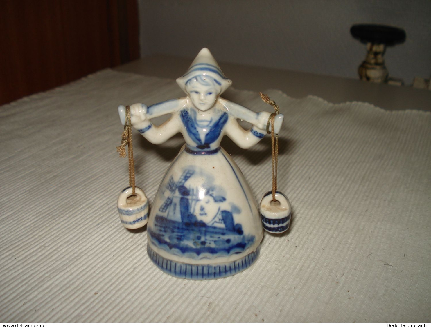 O15 / Très Jolie Porteuse D'eau Avec Accessoires  En Porcelaine De Delft Holland - Delft (NLD)