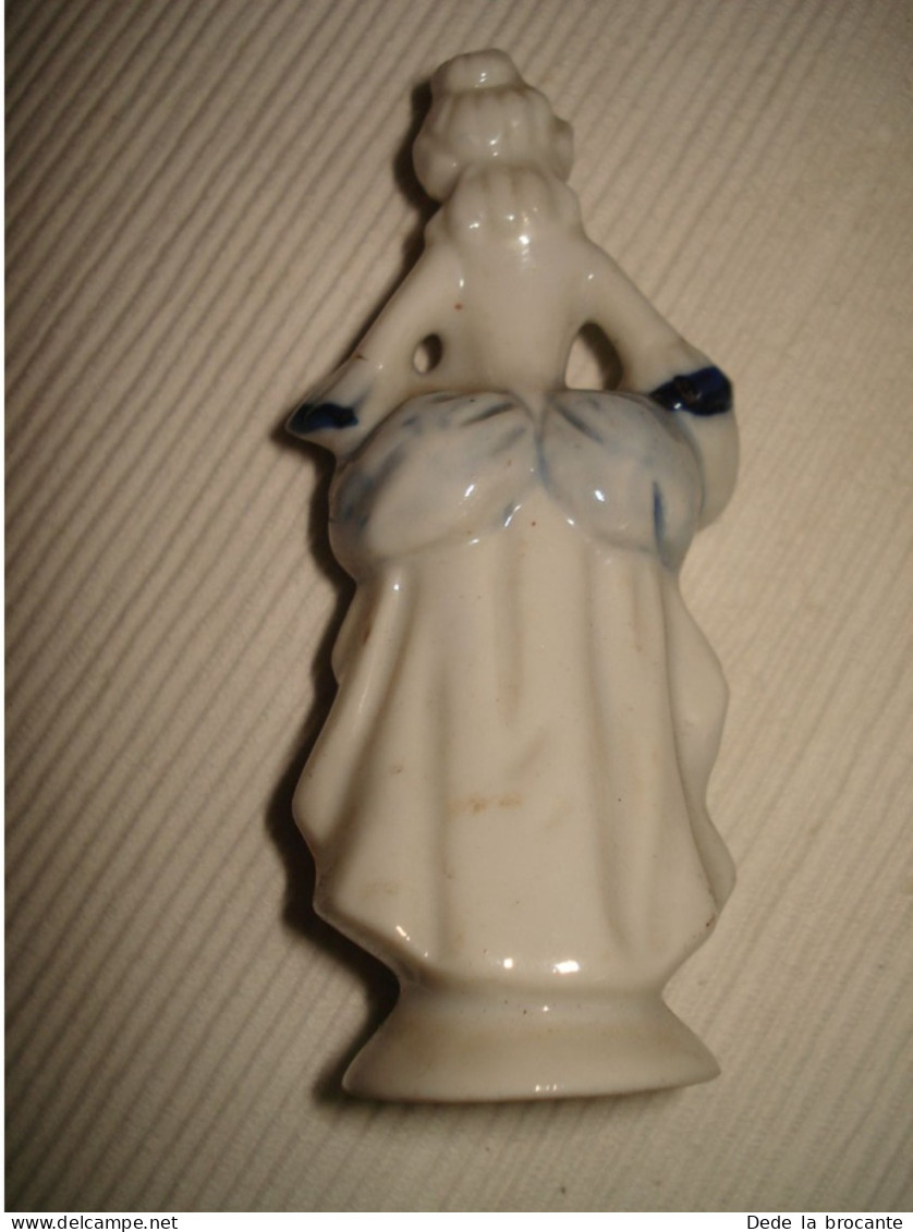 O15 / Lot De 2 Figurine En Porcelaine - Paysane Et Violoniste - XIX ème - Altri & Non Classificati
