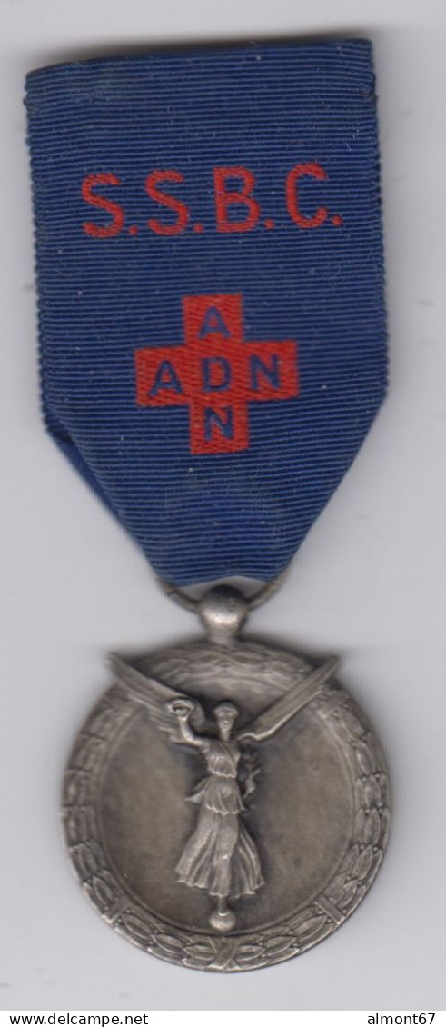 Médaille  Assistantes Du Devoir National - Otros & Sin Clasificación