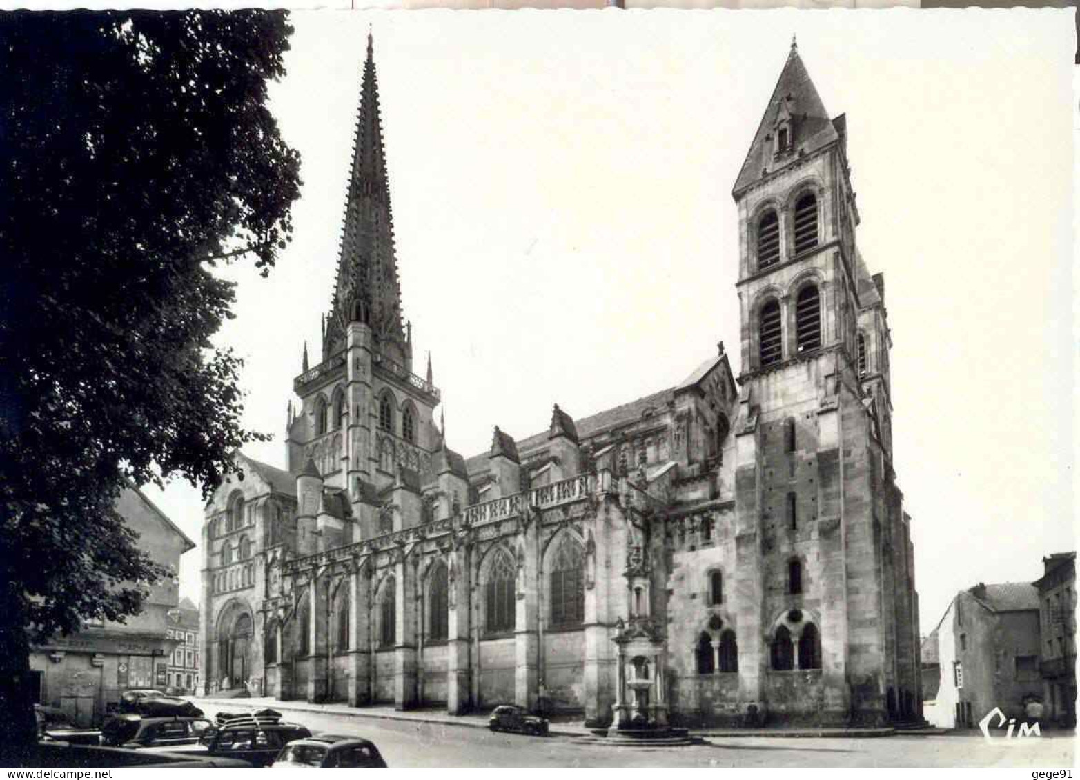 Autun - Cathédrale Saint Lazare - Eglises Et Cathédrales