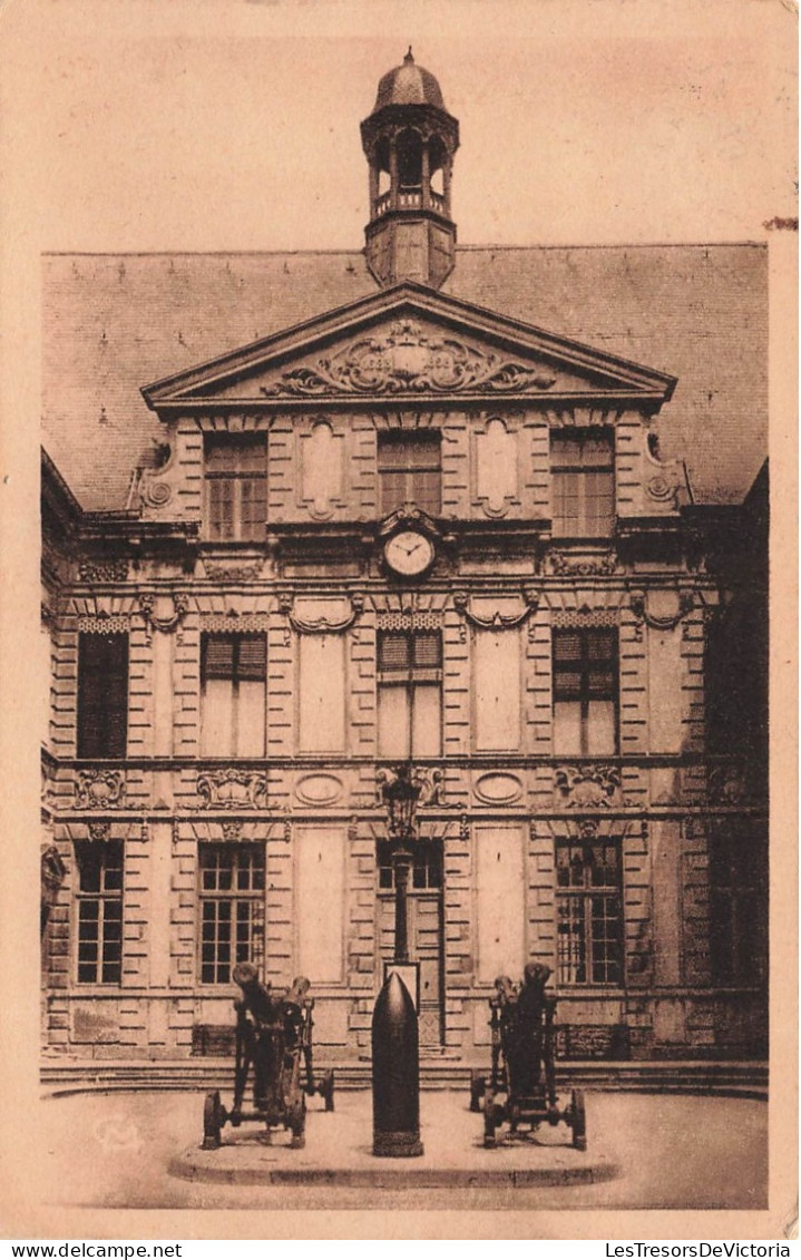 FRANCE - Verdun - L'Hôtel De Ville - La Cour D'Honneur - Carte Postale Ancienne - Verdun