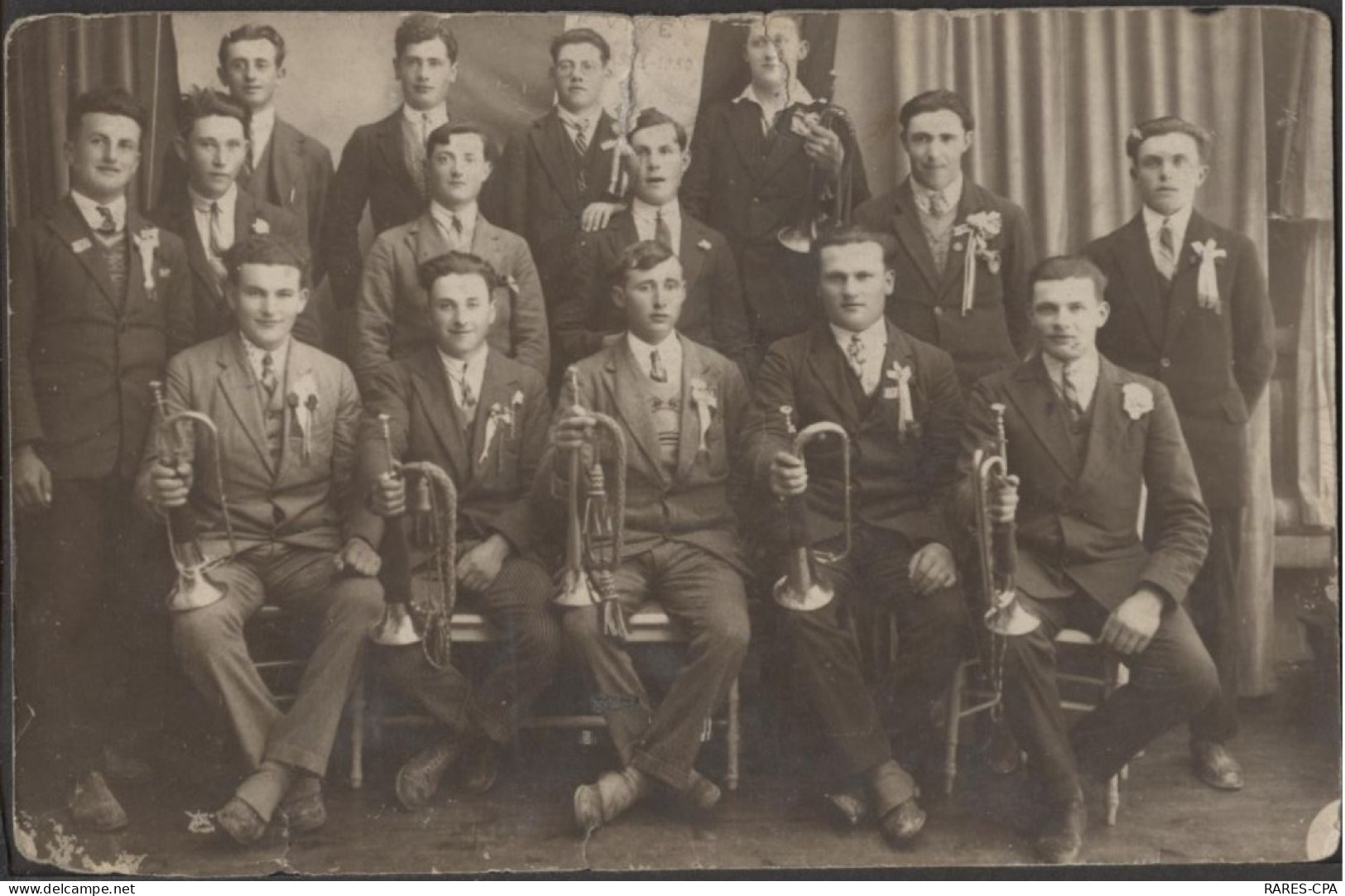 17 SURGERES - LES COPAINS DE LA CLASSE DE 1935 - 2 CPA PHOTO - Surgères