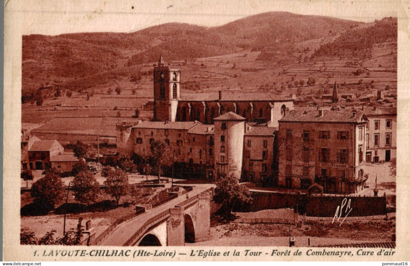 CPA Lavoute-Chilhac L'Eglise Et La Tour - Forêt De Combenayre, Cure D'air - Eglises Et Cathédrales