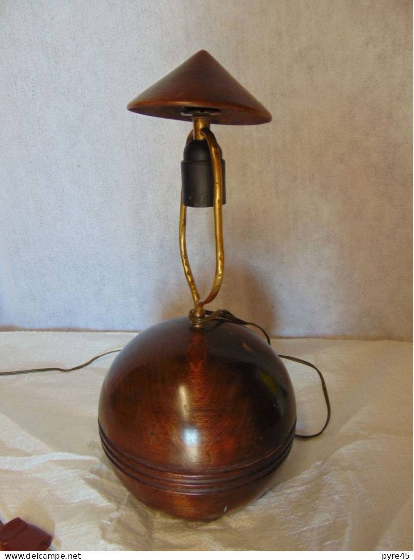 Lampe, Socle Boule Et Chapeau En Bois ( 43 X 20 Cm, Poids 3300 Gr ) Petit Choc - Luminarie E Lampadari