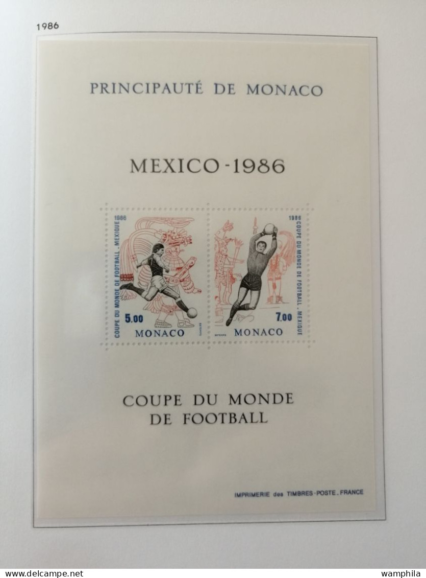 Monaco une collection en album "DAVO" 1980/1987** poste. P.A. blocs, préoblitérés, taxe. cote +1500€.