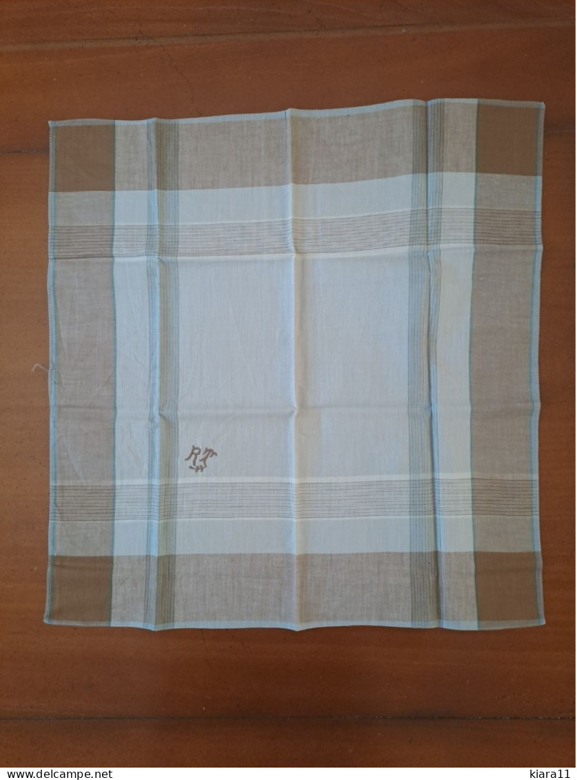 LOT De 6 MOUCHOIRS BRODES MAIN - " R T " - Handkerchiefs