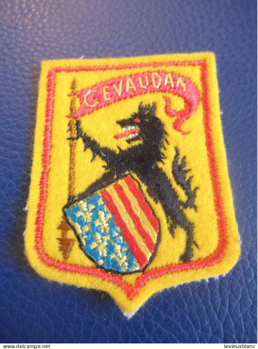 Ecusson Tissu Ancien/ Gevaudan /ex Province/Lozére/Mende/ Languedoc/ Vers  1970-1990                 ET492 - Escudos En Tela