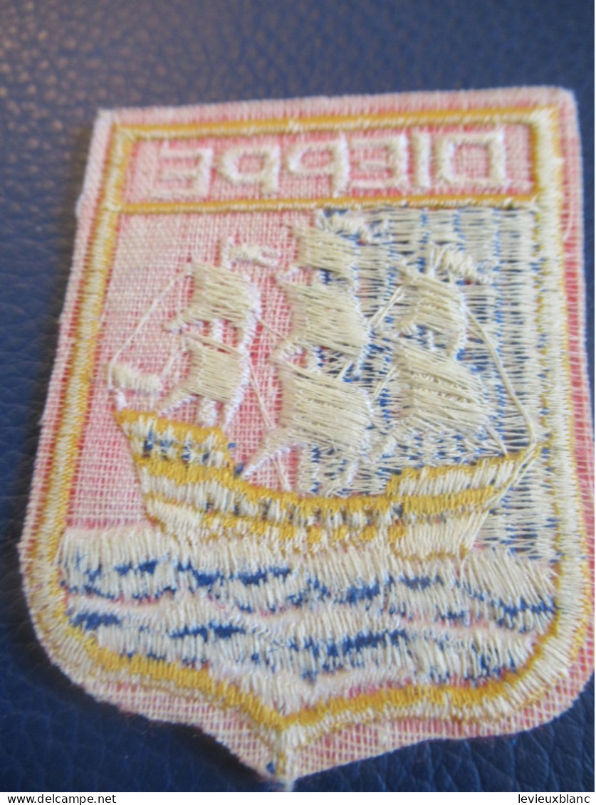 Ecusson Tissu Ancien/DIEPPE /Seine Maritime/ Normandie / Vers  1970-1990                 ET494 - Blazoenen (textiel)