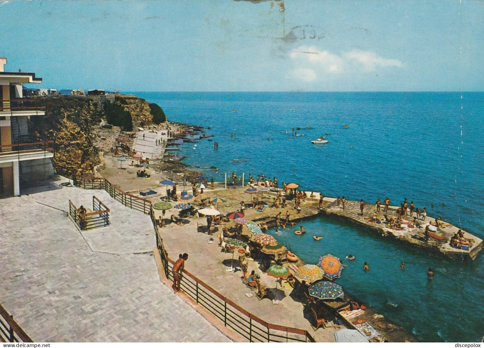 T4163 Bisceglie (BAT) - Stabilimento Balneare Golden Cliff / Viaggiata 1976 - Bisceglie