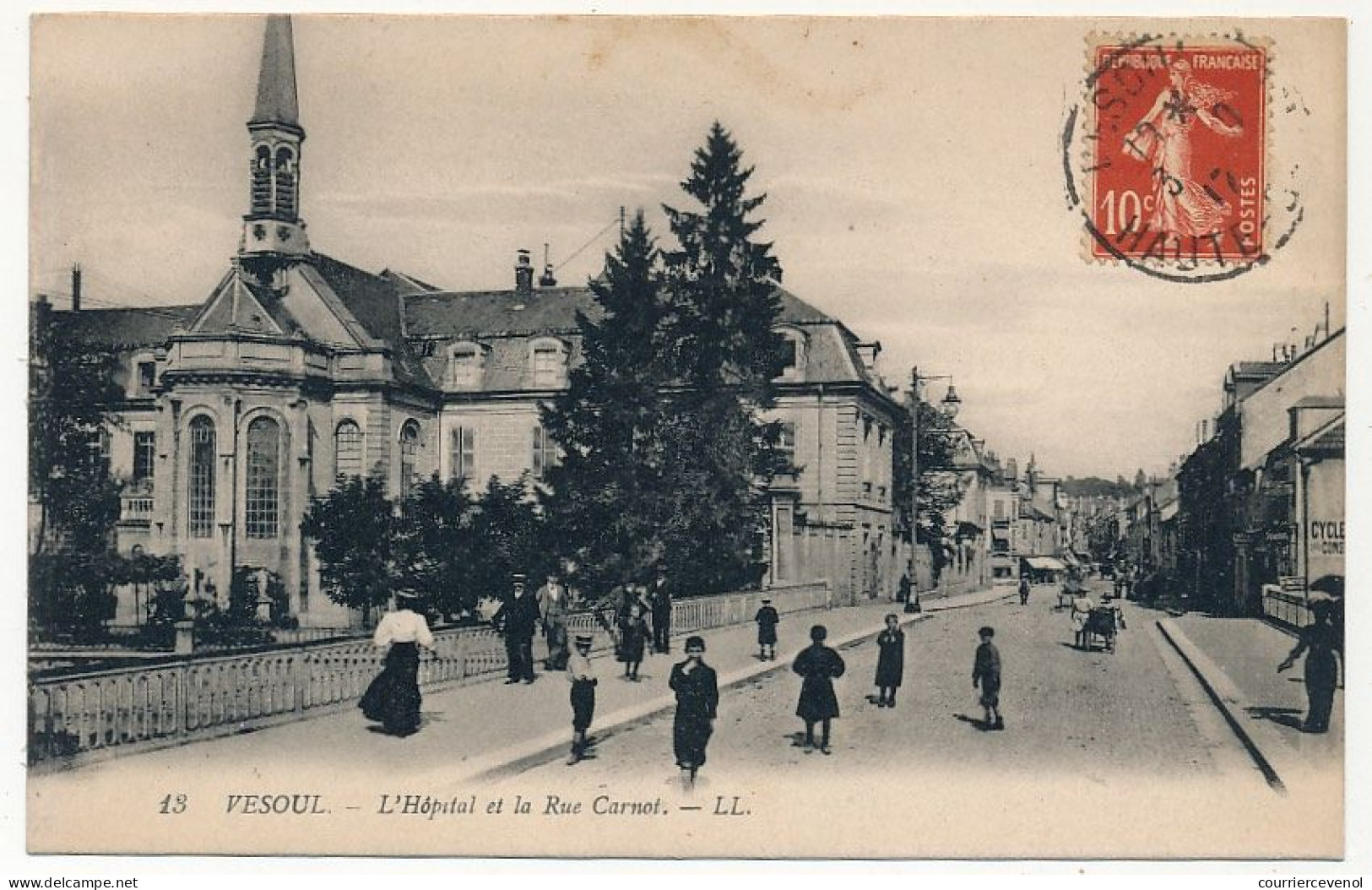 CPA - VESOUL (Haute-Saône) - L' Hôpital Et La Rue Carnot - Vesoul