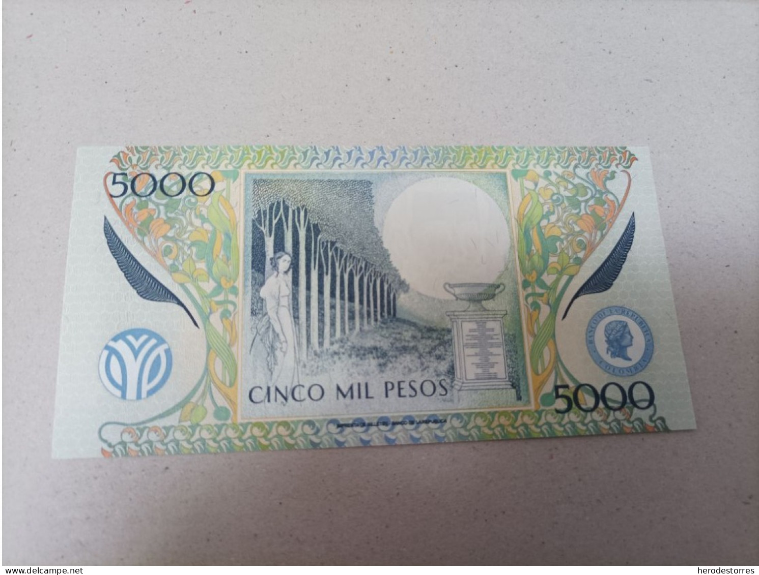 Billete De Colombia De 5000 Pesos Oro, Año 2013, UNC - Colombie