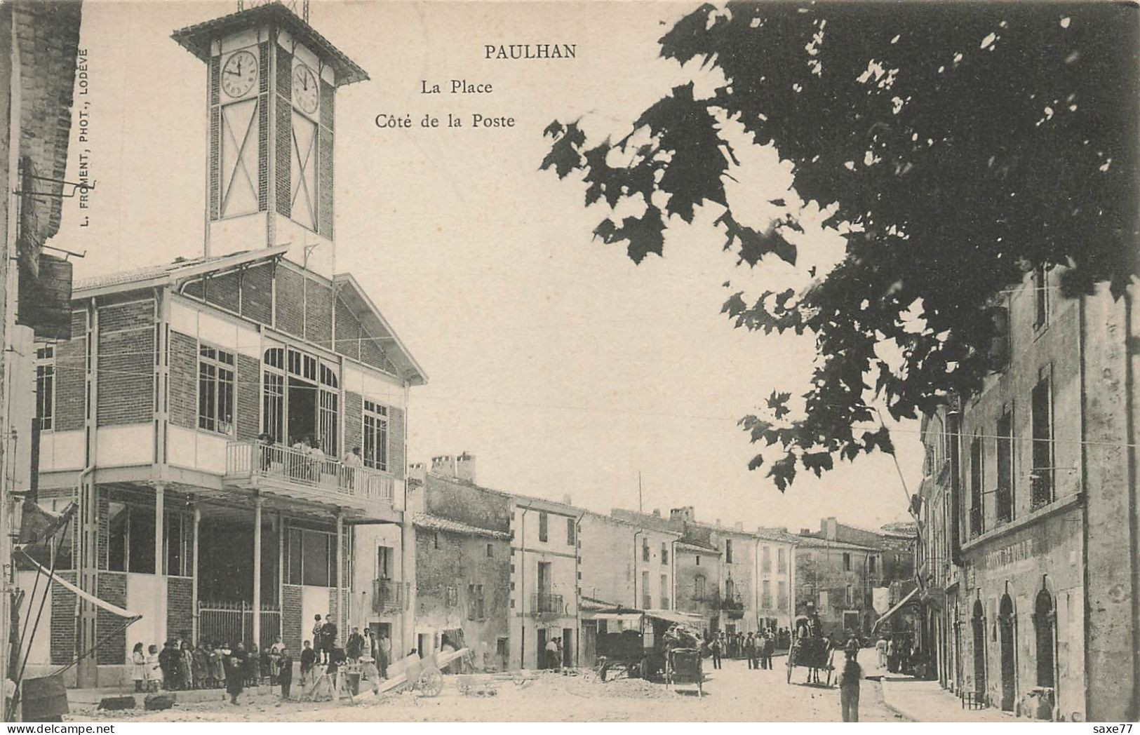 PAULHAN - La Place - Coté De La Poste - Hotel De Ville - Paulhan