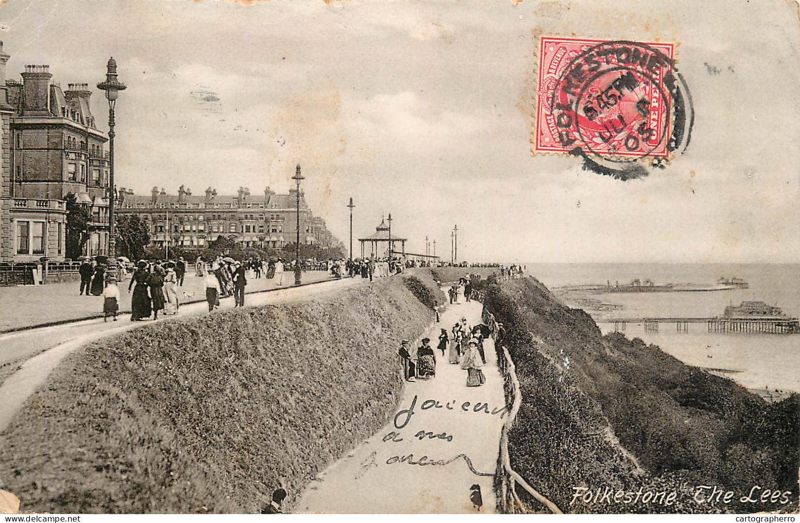 UK England Kent > Folkestone Pier - Folkestone