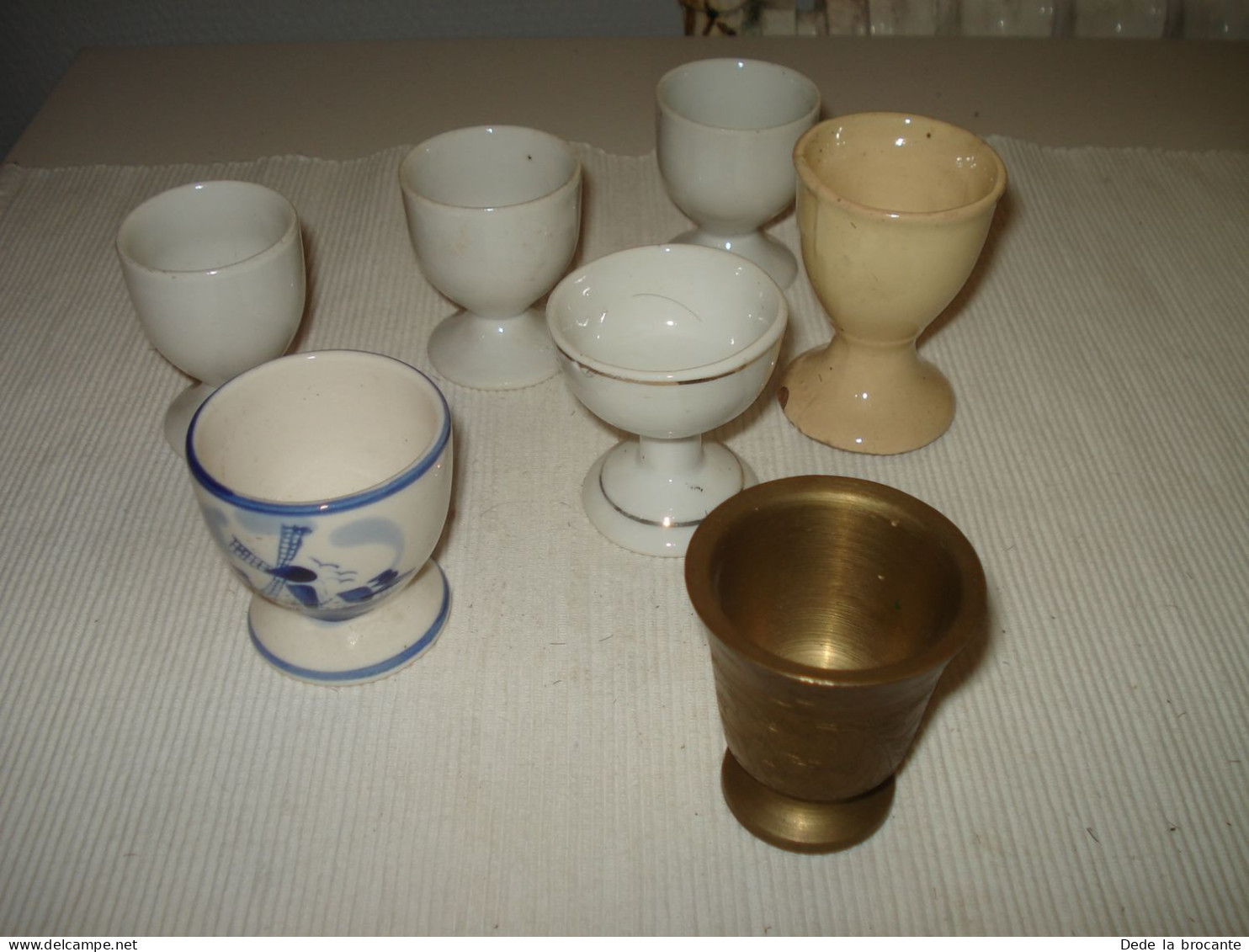 O15 / Lot De 7 Anciens  Coquetiers - Porcelaine , Faïence  Laiton Et Terre Cuite - Egg Cups