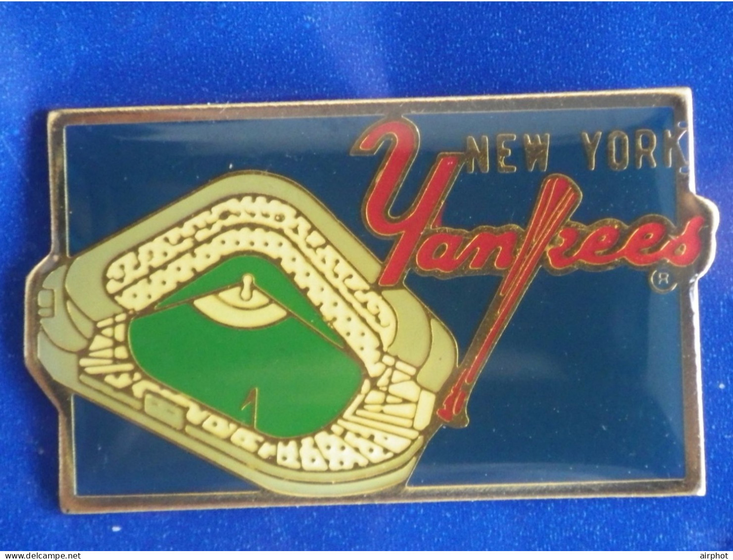 YANKEES NEW YORK - Baseball