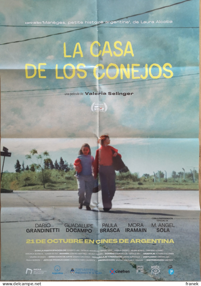 Affiche De Cinéma Pliée " LA CASA DE LOS CONEJOS " Format 70X99Cm - Affiches & Posters