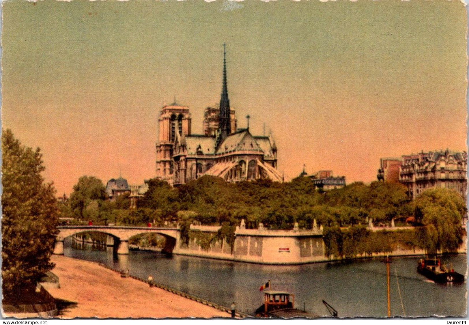 26-9-2023 (2 U 13) France - Older - Notre Dame De Paris - Eglises Et Cathédrales