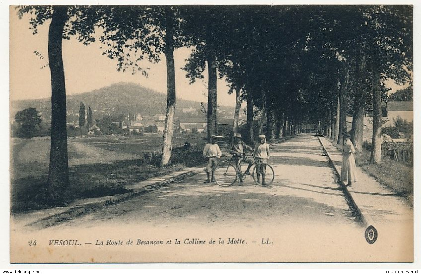 CPA - VESOUL (Haute-Saône) - La Route De Besançon Et La Colline De La Motte - Vesoul