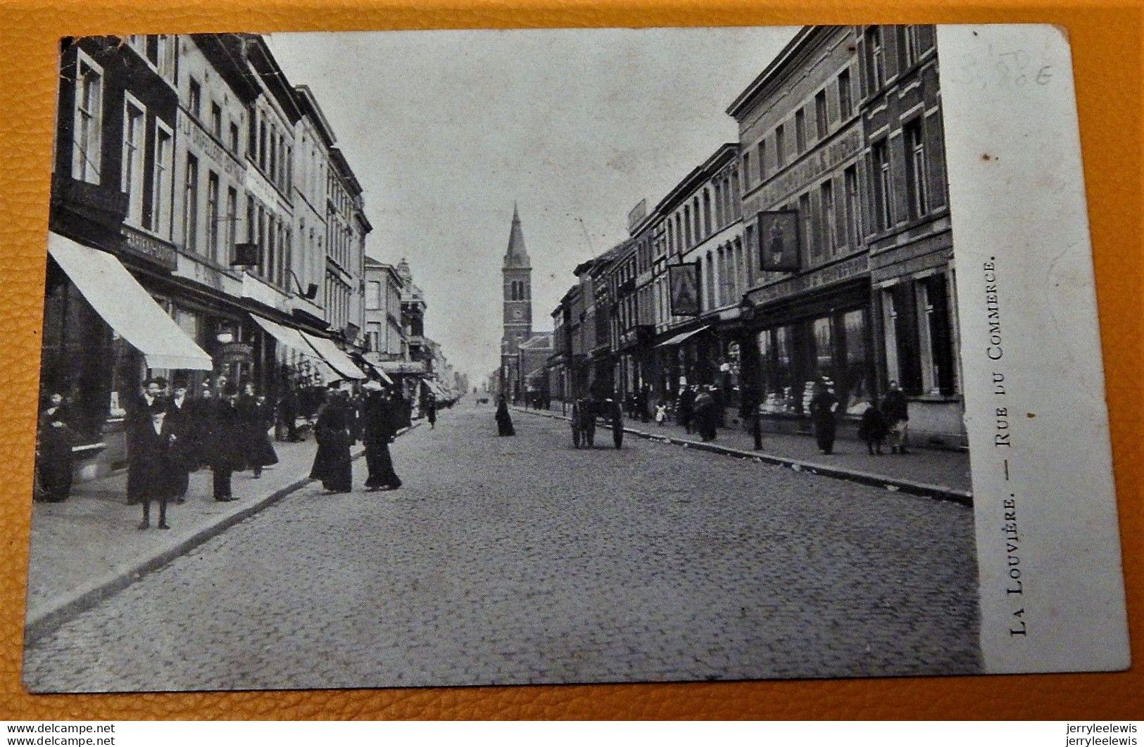 LA  LOUVIERE   -  Rue Du Commerce - La Louvière