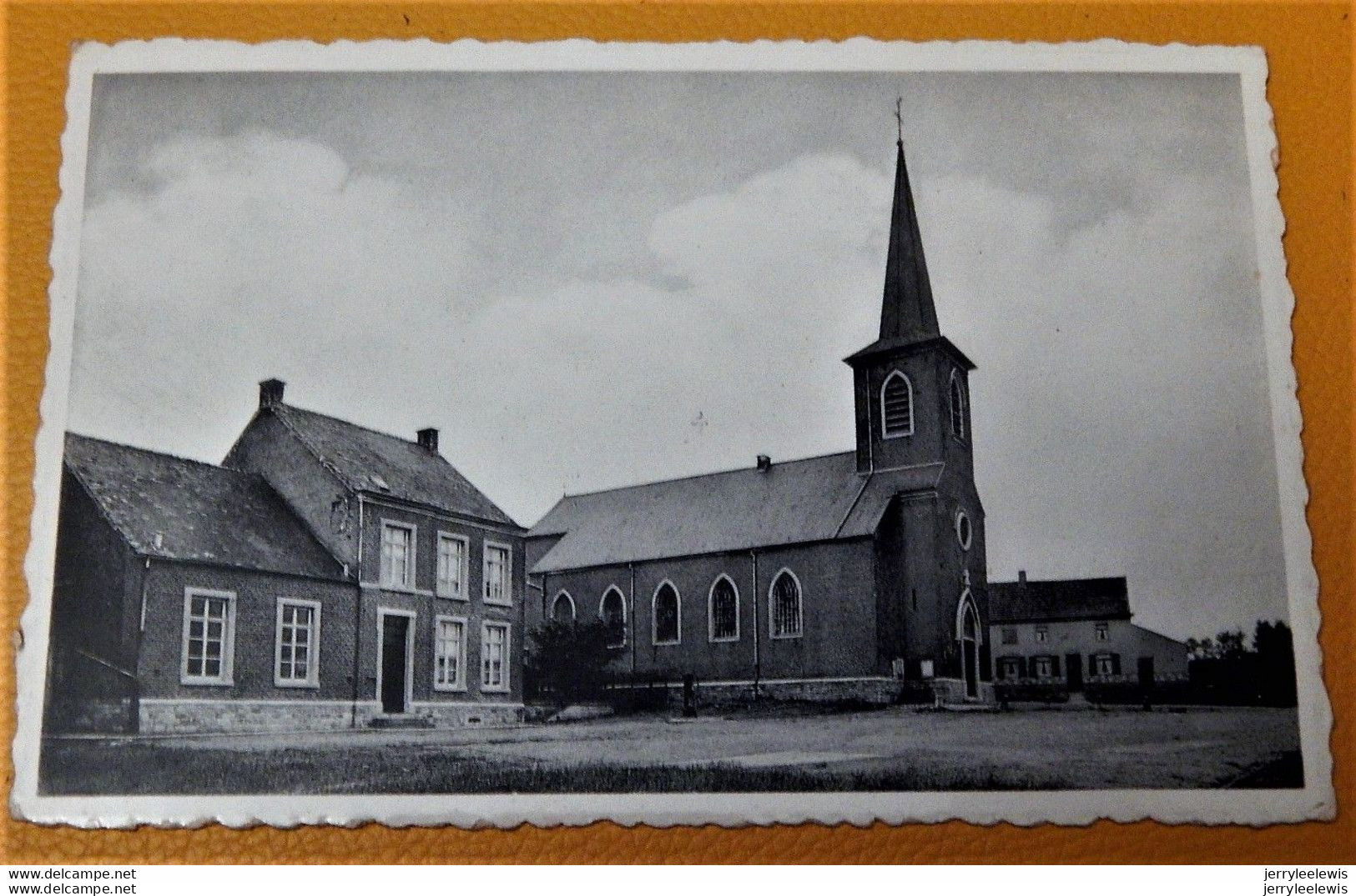 METTET  - Eglise De Devant Les Bois - Mettet