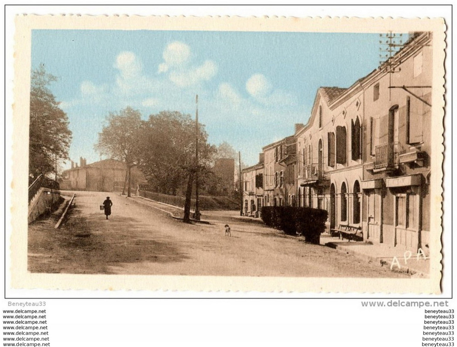 CPA (Réf :H568) 21. MONCLAR-de-QUERCY (TARN-et-GARONNE 82) Avenue De La Poste (animée) - Montclar De Quercy