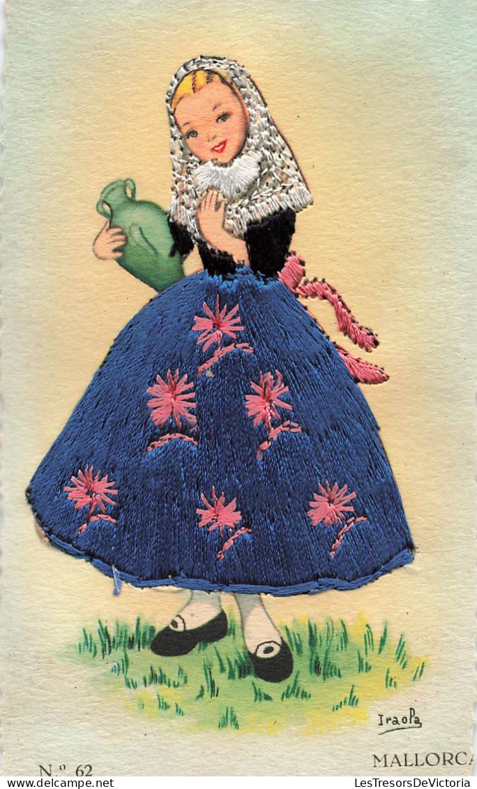 FANTAISIES - Brodées - Petite Fille Avec Une Vase - Colorisé  - Carte Postale Ancienne - Embroidered