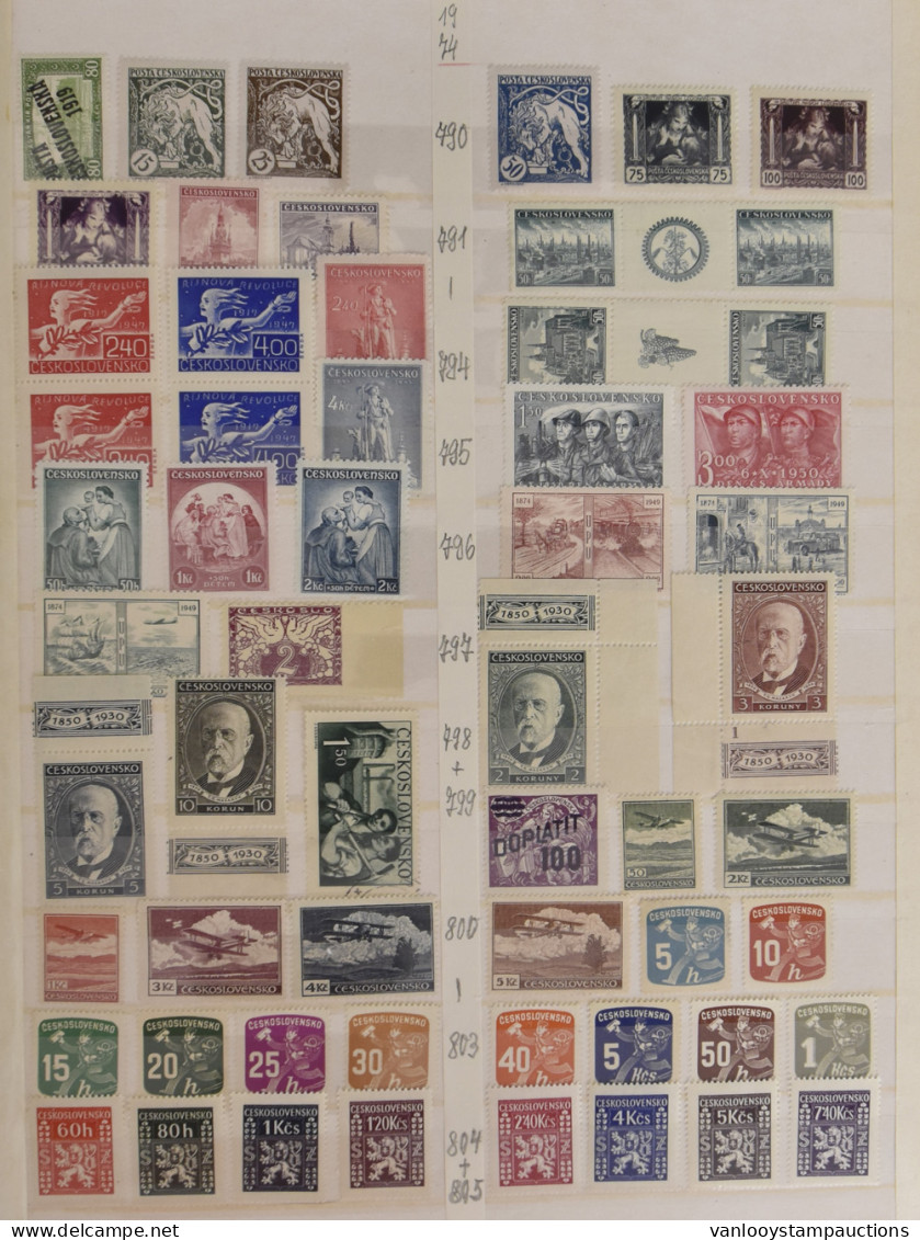 **/*/0 Verzameling In Klemband, Met Veel Zegels, Tsjechoslowakije, Rusland, Roemenië, Bulgarije, Veel Postfris, Zm/m. - Collections (with Albums)