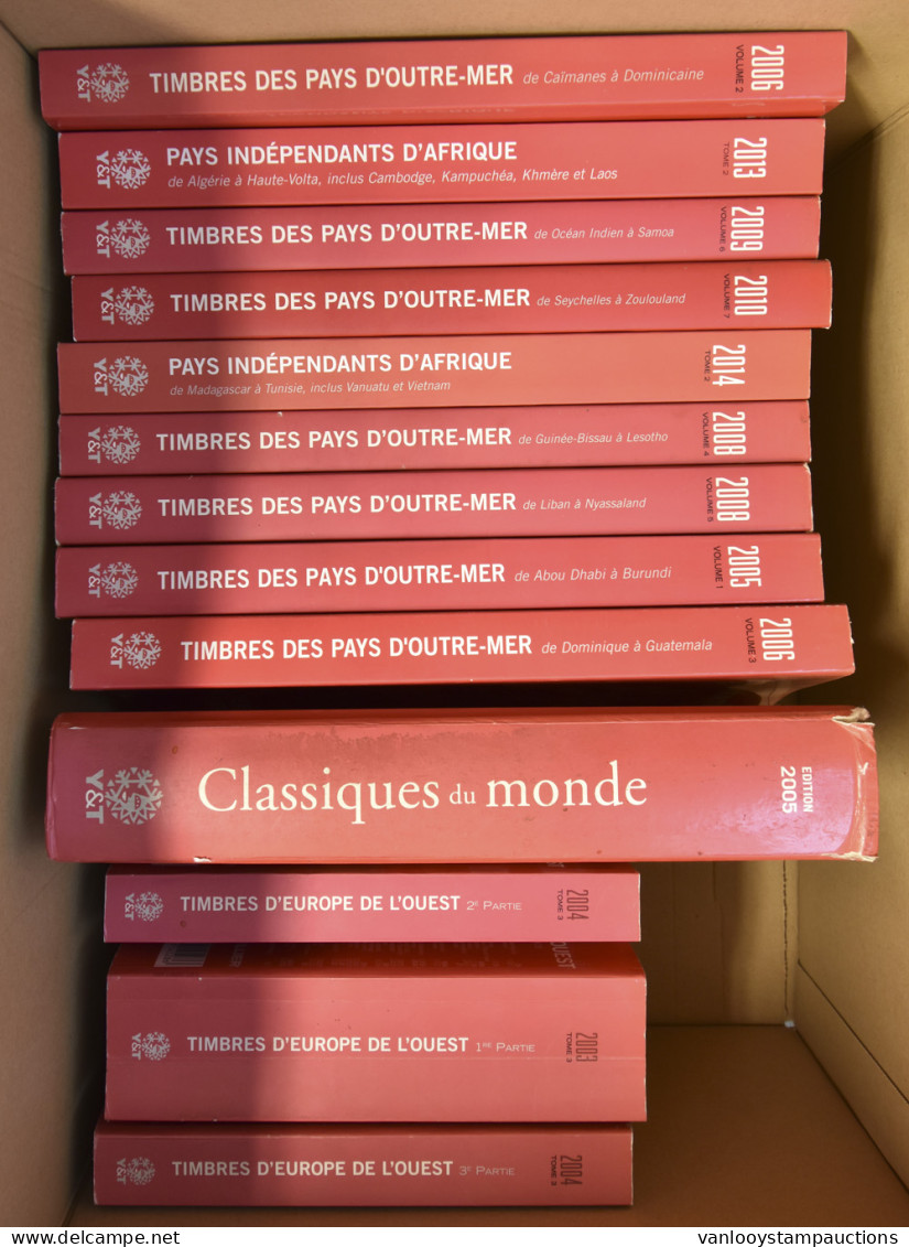 LIT Wereld, Doos Vol Met 13 Yvert & Tellier Catalogi, W.o. Outre-Mer, In Goede Staat, Hoge Aanschafwaarde. - Altri & Non Classificati