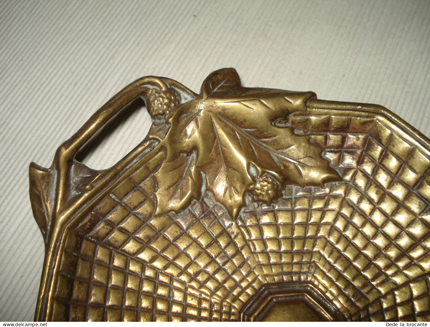 O15 / Vide  Poche En Bronze Art Nouveau Attribué  J. Van Neste - Diamètre 19,5 Cm - 595 Gr - Bronzi