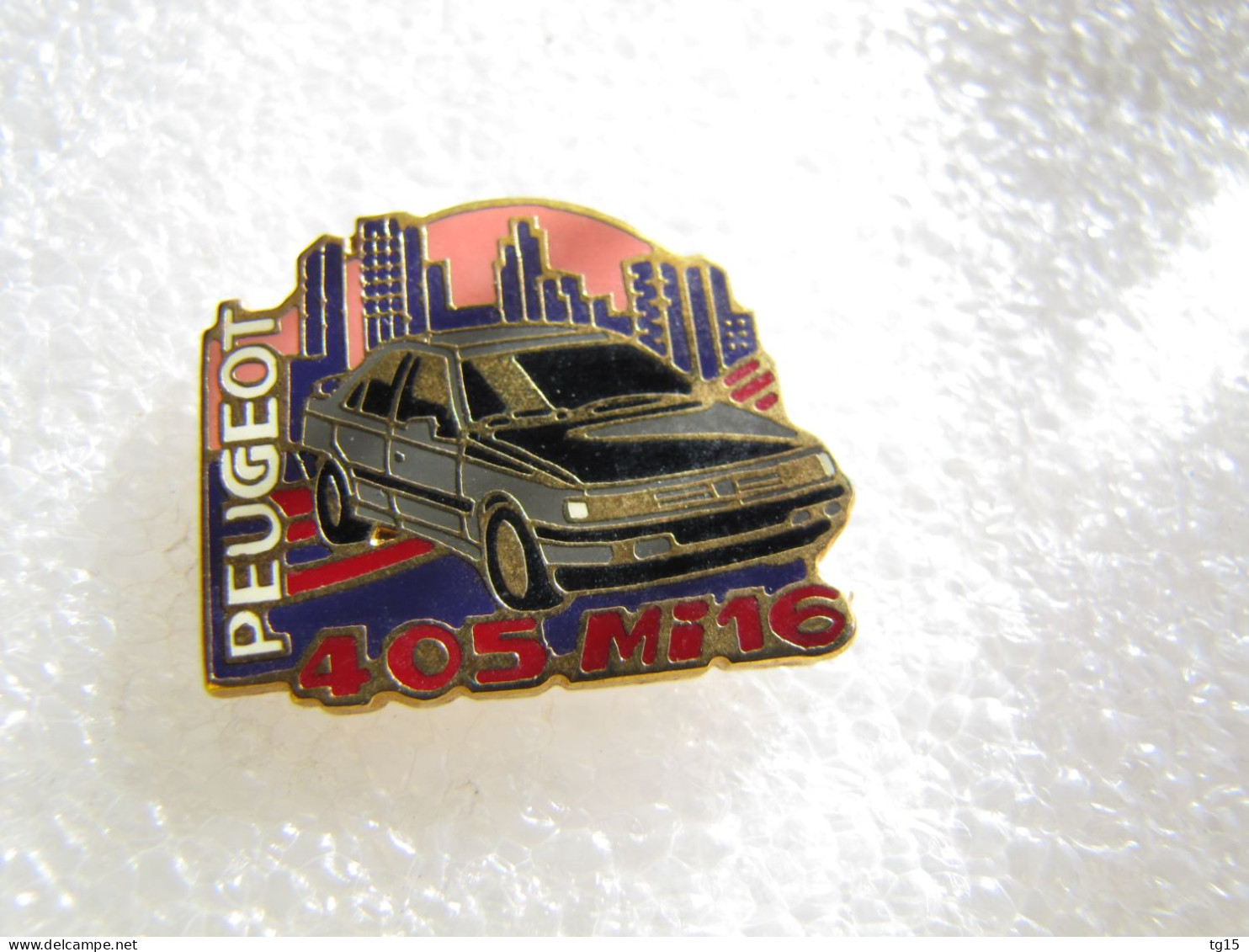 PIN'S    PEUGEOT 405 MI 16  Zamak HELIUM - Peugeot