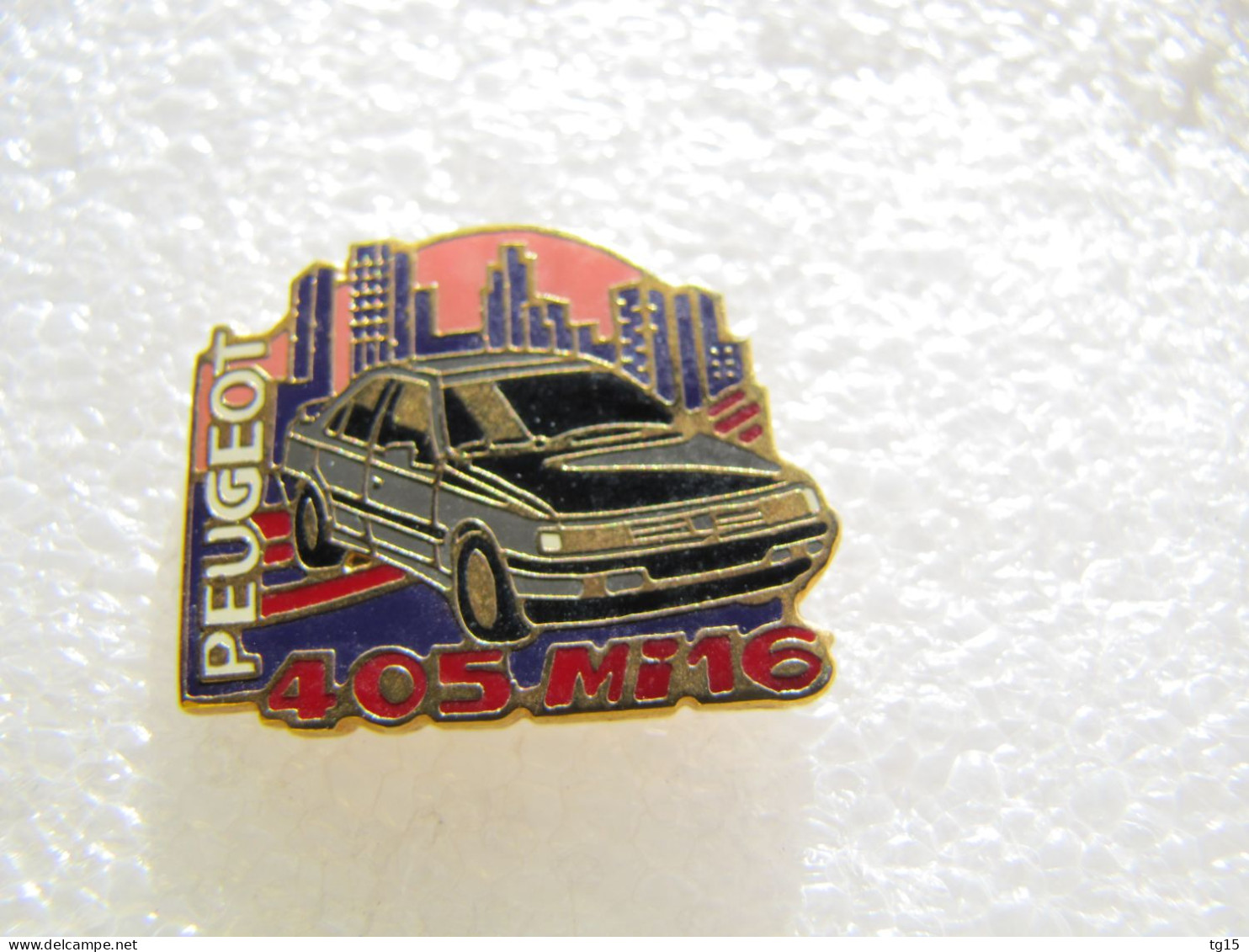 PIN'S    PEUGEOT 405 MI 16  Zamak HELIUM - Peugeot