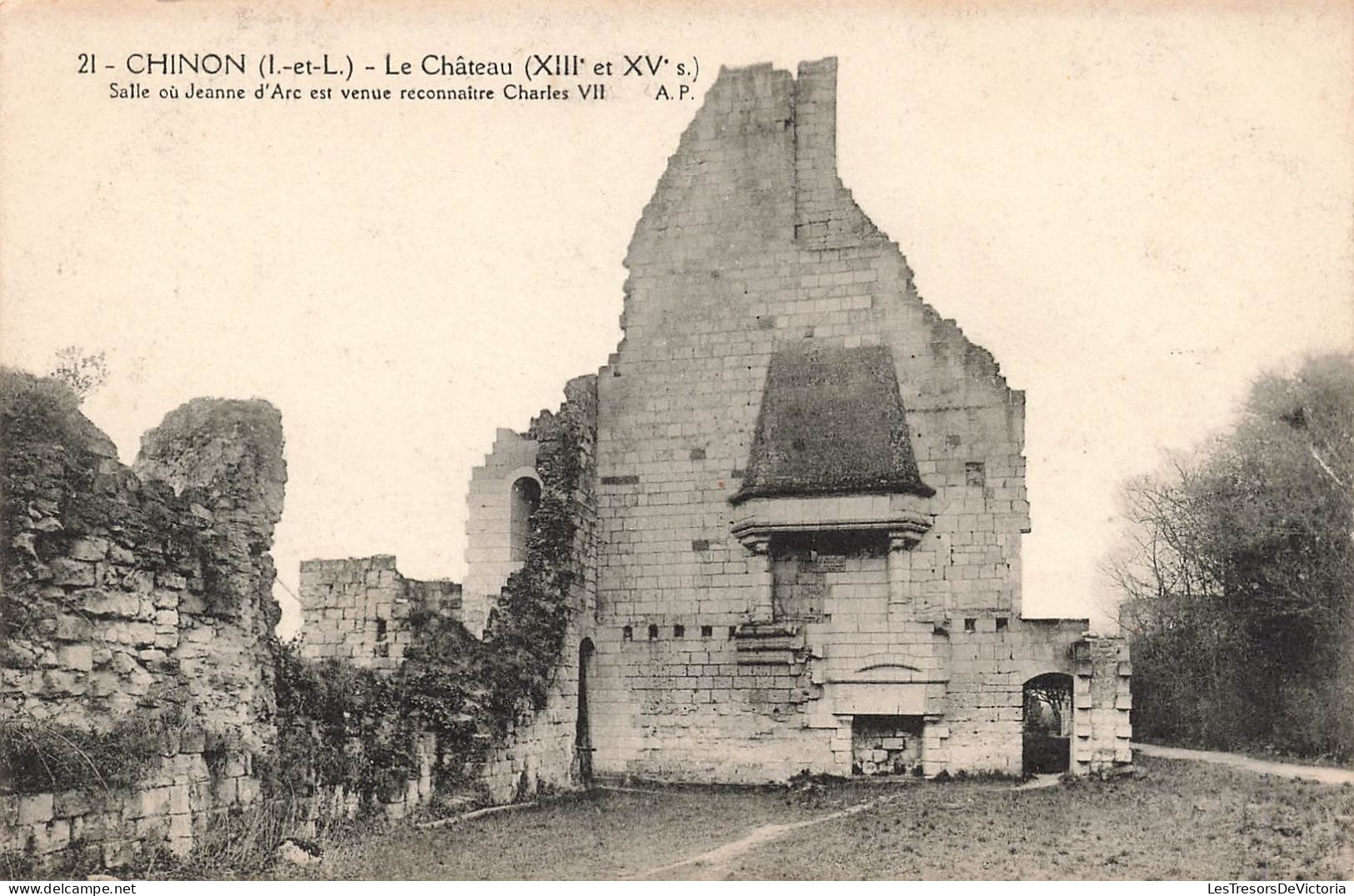 FRANCE - Chinon - Le Château - Salle Où Jeanne D'Arc Est Venue Reconnaître Charles VII - Carte Postale Ancienne - Chinon